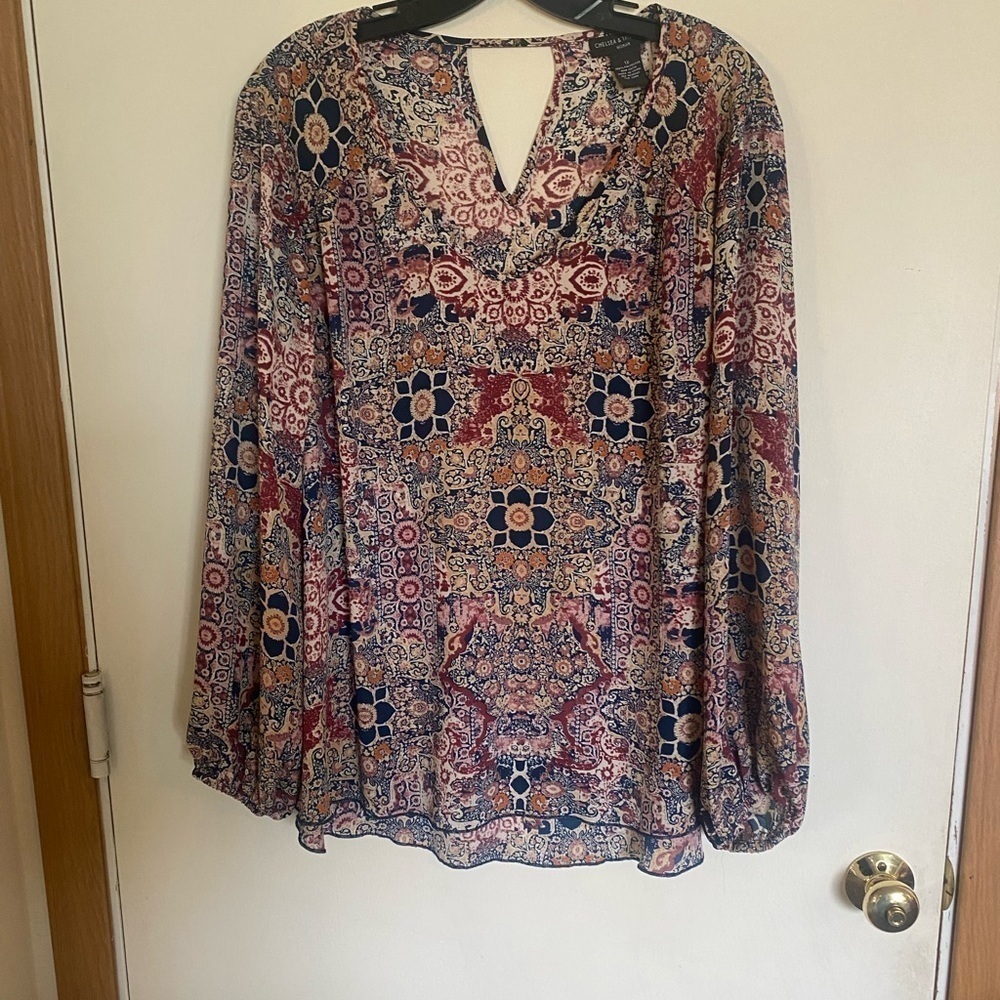 Chelsea and Theodore 1x peasent sleeve top